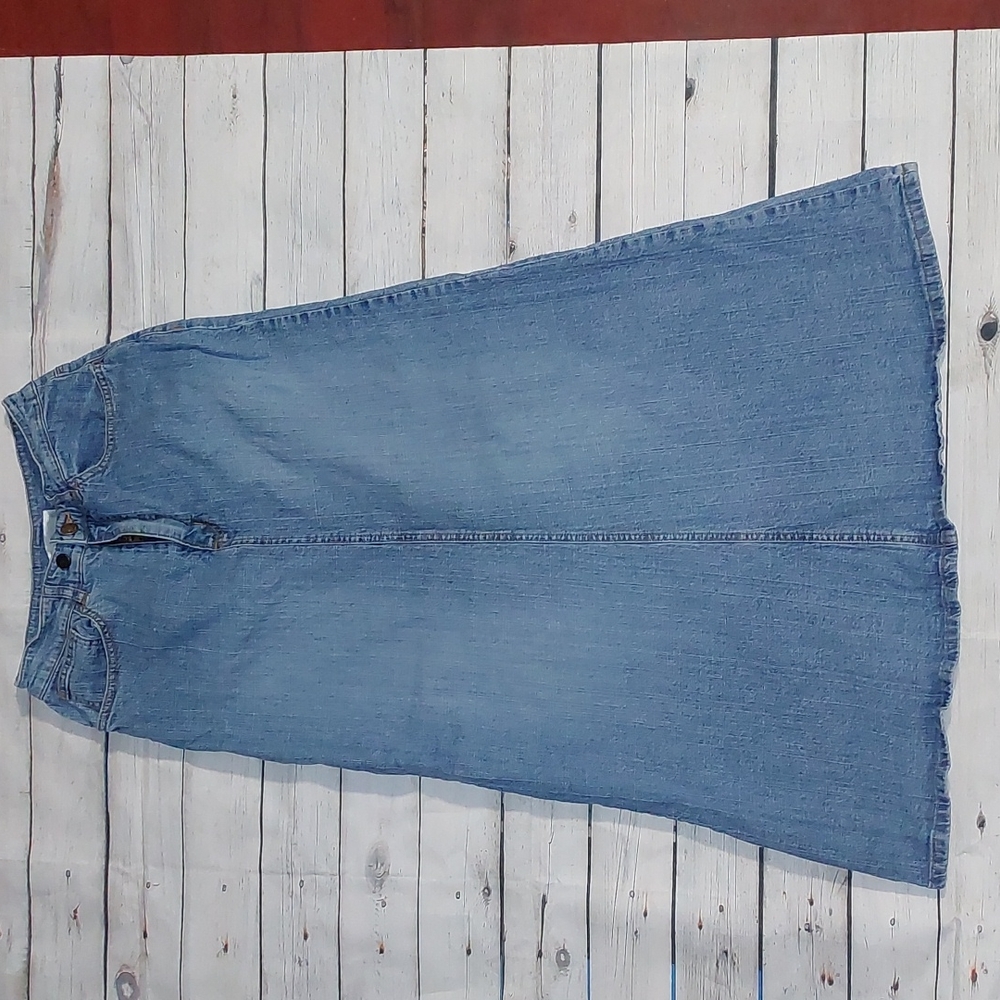Chadwicks long jean skirt Size 4 No slits modest. Used in great shape.